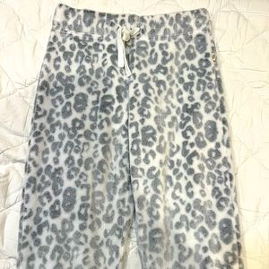 🛍️Womens UGG white leopard velvety fleece relaxed fit jogger, XS